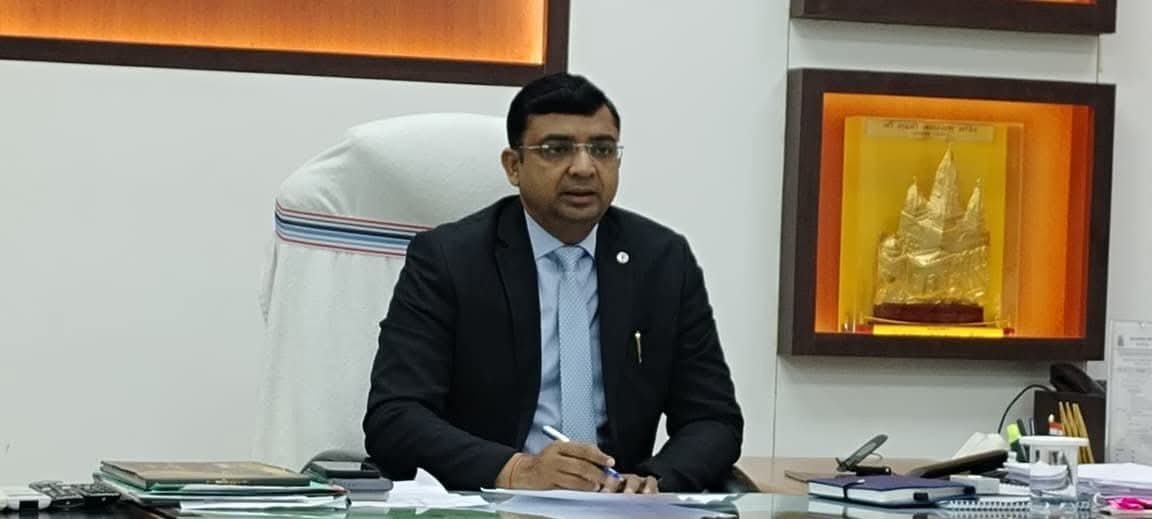 नालंदा जिले में बिहार सरकार की जनकल्याणकारी योजनाओं का प्रभावी क्रियान्वयन, वर्ष 2025 में कई ऐतिहासिक उपलब्धियां : जिला पदाधिकारी कुंदन कुमार